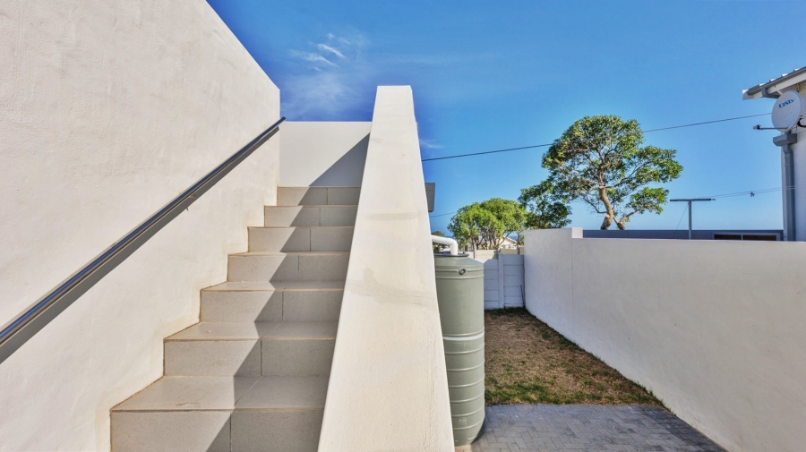 4 Bedroom Property for Sale in Agulhas Western Cape